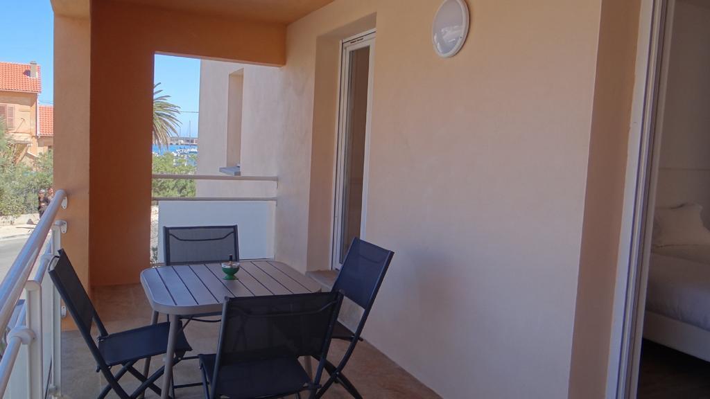 Residence Des Iles LʼÎle-Rousse Szoba fotó